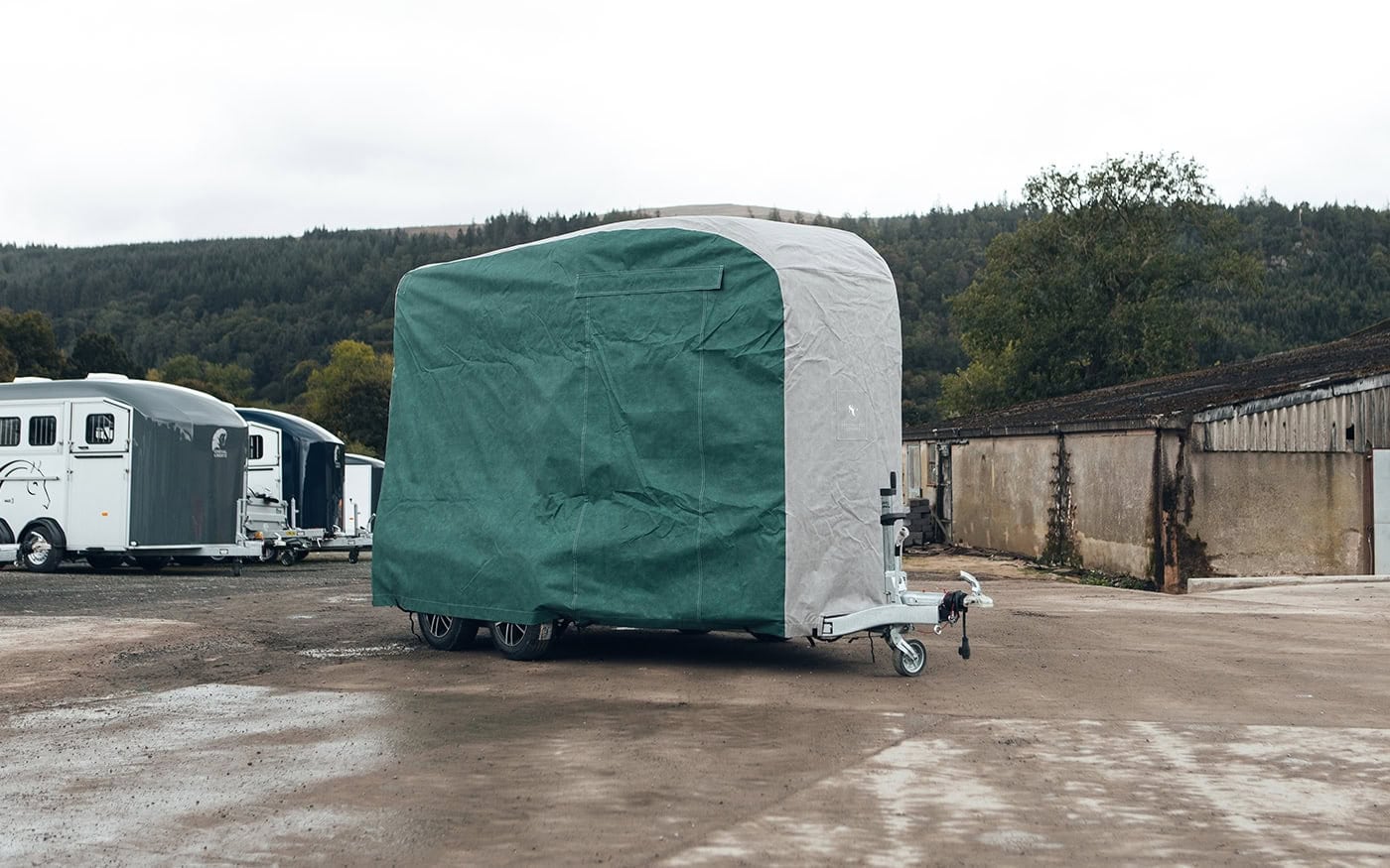 Durable waterproof horsebox trailer cover for all-weather protection. Custom-fit options available to shield your horsebox from dirt, rain, and UV damage. Perfect for keeping your trailer in top condition.