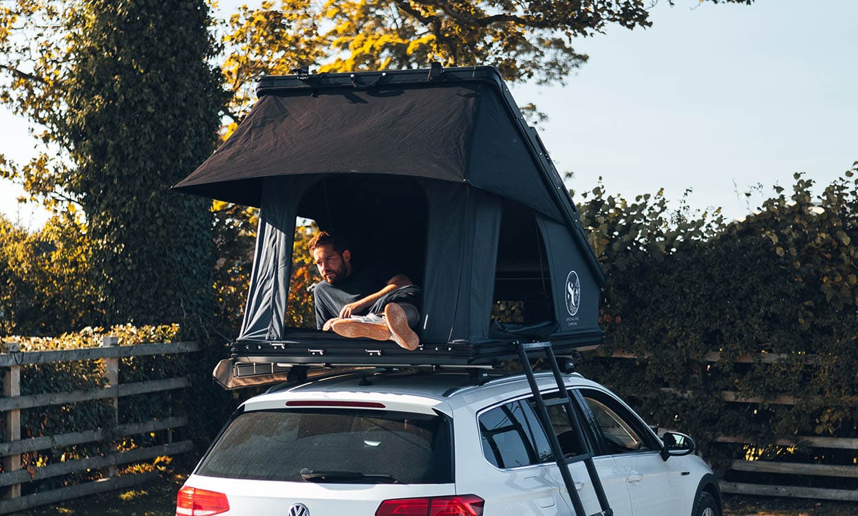 High-quality, weatherproof roof tent fitting various vehicle models, offering comfortable camping solutions atop your car for adventurous outdoor trips.