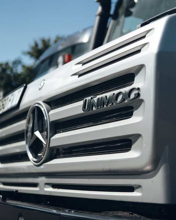 Highly durable custom-made Unimog covers designed specifically for Atkinson Vos vehicles, offering maximum protection and a perfect fit.