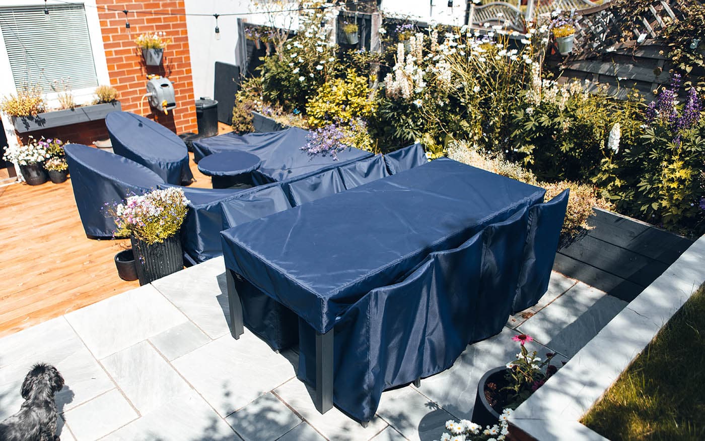 Premium outdoor furniture covers for garden tables and chairs, weather-resistant and durable, ideal for protecting your patio furniture during harsh weather.